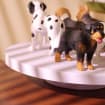 Figurine de chien en bois fait main, teckel, sculpture artisanale pour décoration intérieure
