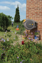 Enrouleur de Tuyau Mural Auto Reel 40 M, avec lance, Raccords, Tuyau Hozelock et Fixation Inclus, 2595R0000