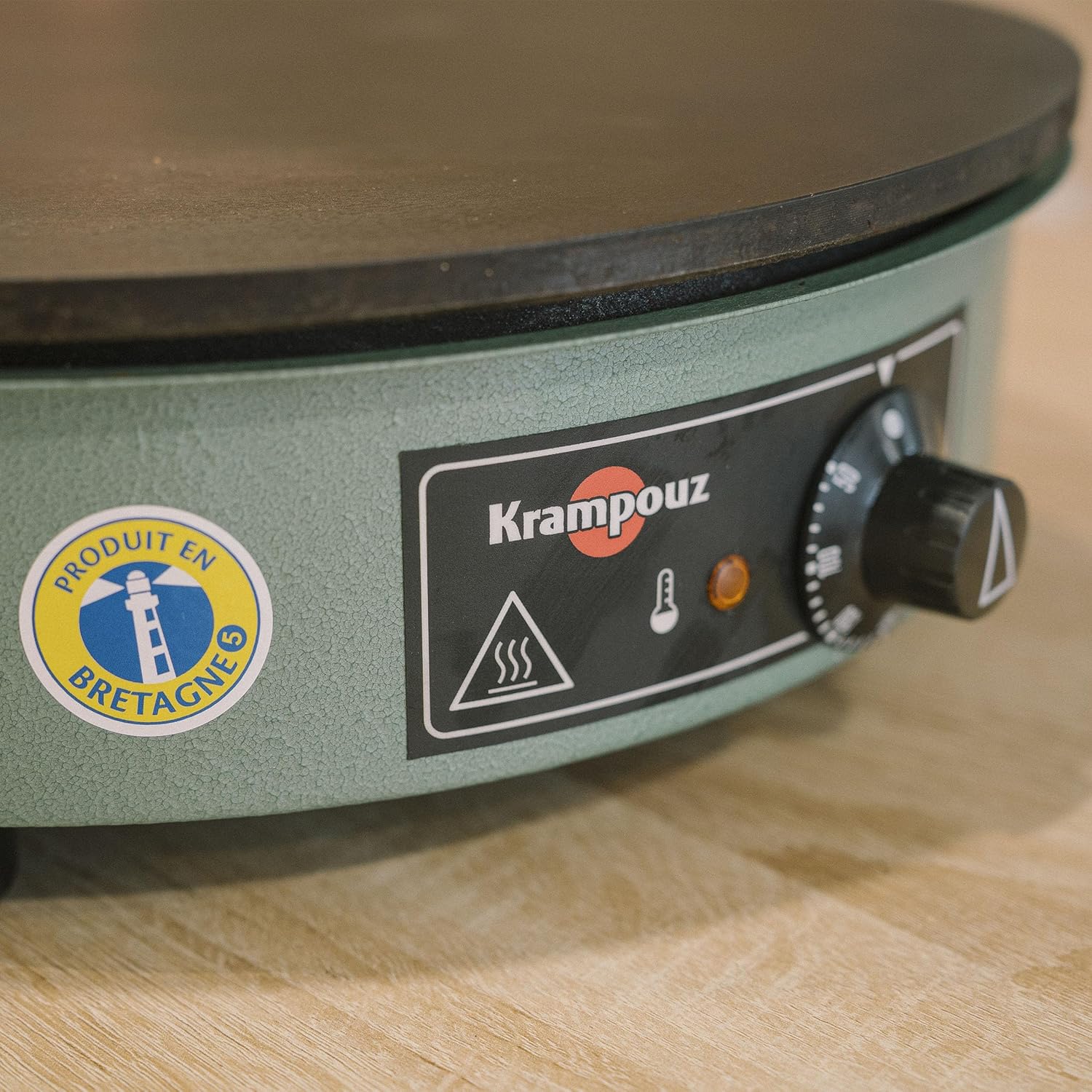 Crêpière Électrique BILLIG - 220-240 Volts et 2500 Watts - Réf CEBPA3AO-KR