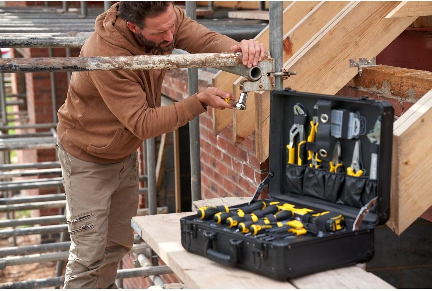 Valise de Maintenance 142 Pièces - STMT98109-1