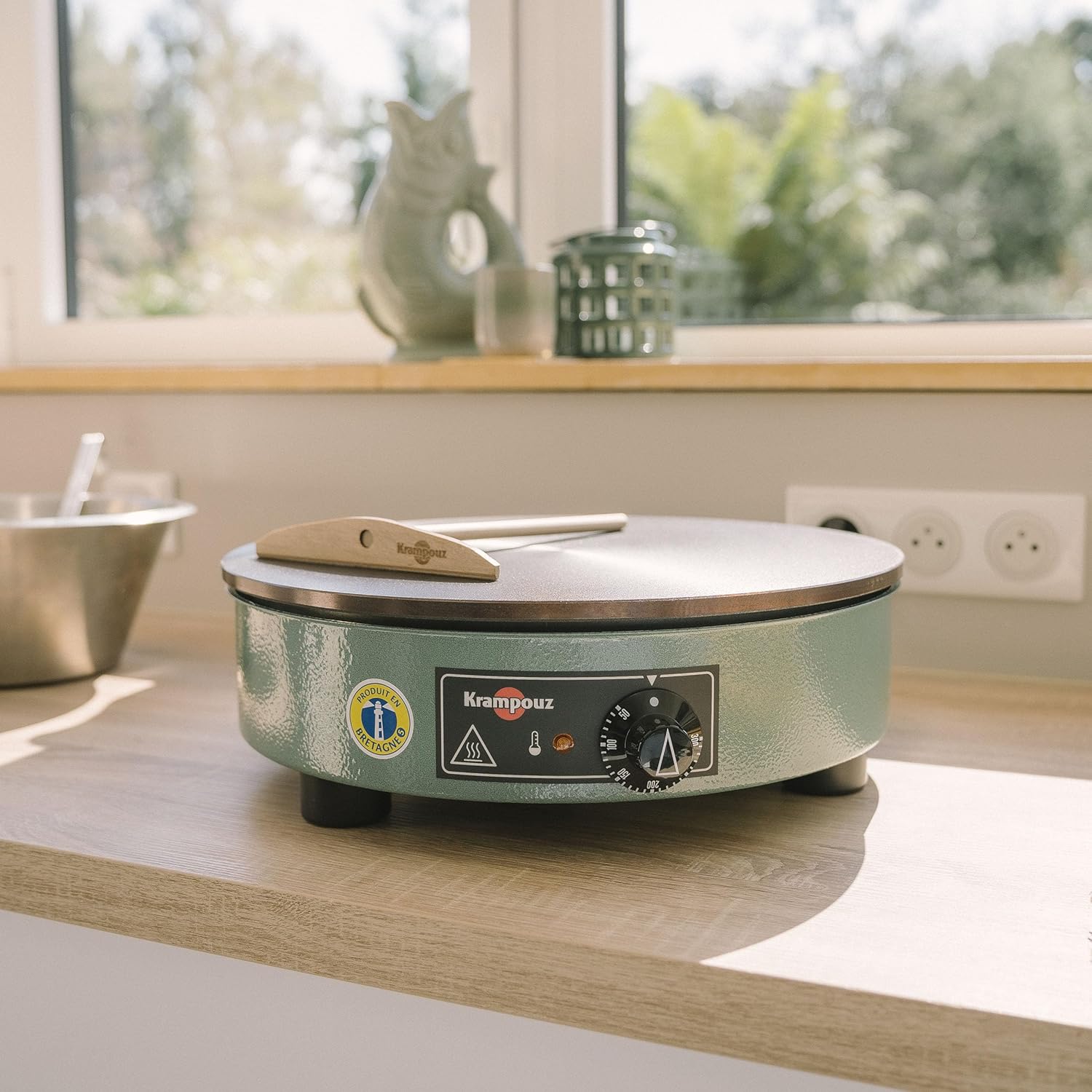 Crêpière Électrique BILLIG - 220-240 Volts et 2500 Watts - Réf CEBPA3AO-KR