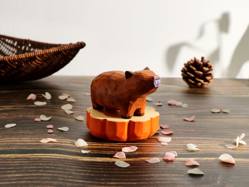 Figurine Capybara en bois sculptée à la main - Décoration minimaliste pour maison et bureau