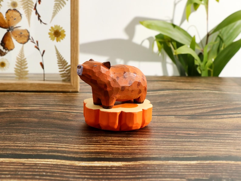Figurine Capybara en bois sculptée à la main - Décoration minimaliste pour maison et bureau