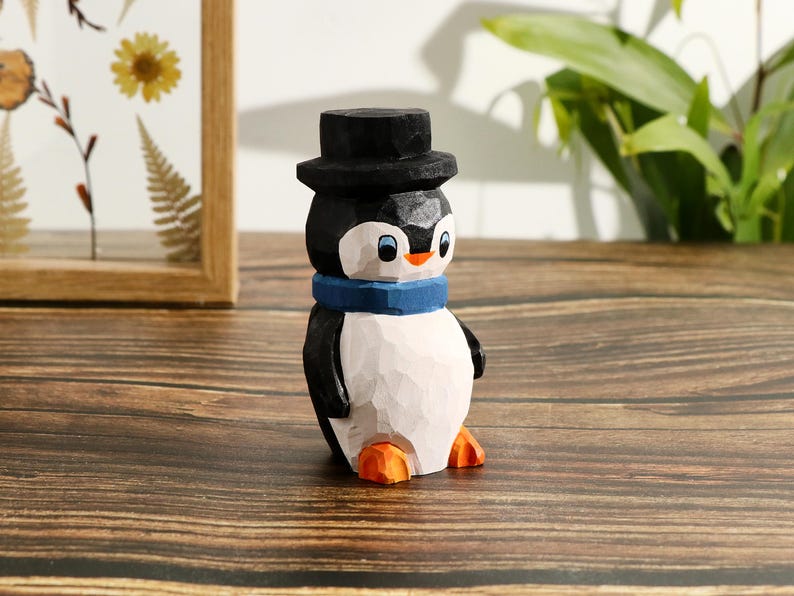 Sculpture sur bois pingouin gentleman 4x4x8 cm tilleul fait main décoration table