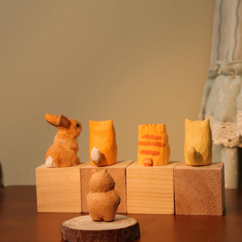 Figurine animalière en bois – Shiba Inu, chat, lapin, ours – Décoration d'étagère artisanale
