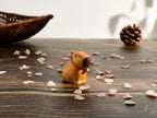 Capybara en bois sculpté à la main avec cloches, décoration de table kawaii