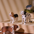 Figurine de chien en bois fait main, teckel, sculpture artisanale pour décoration intérieure
