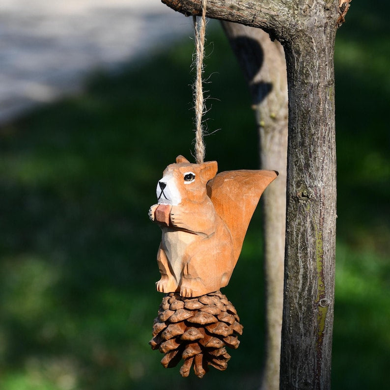 Écureuil en bois sculpté à la main, décoration de Noël rustique, ornement pour arbre