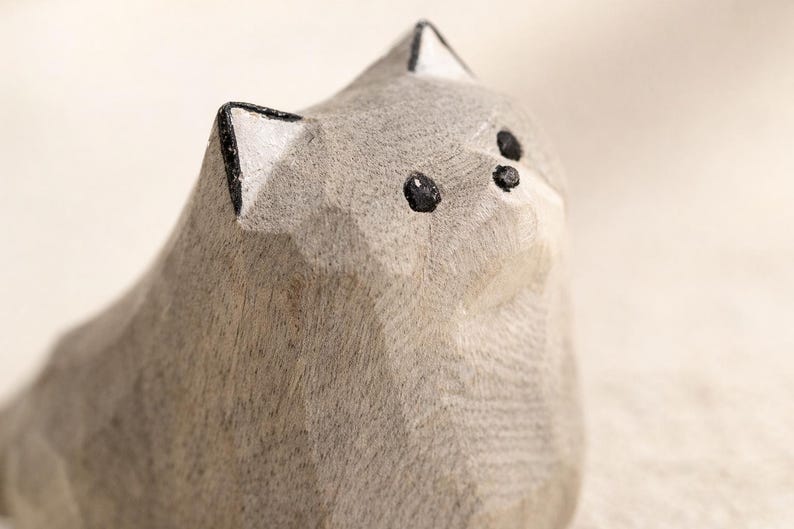 Figurine loup en bois 4,2×4,5 cm - Décoration étagère animalière rustique