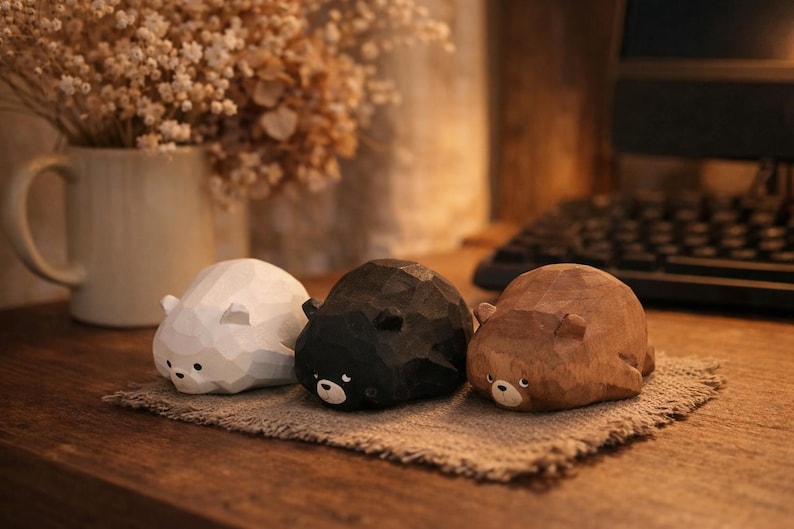 Figurine d'ours en bois sculptée à la main – Décoration minimaliste scandinave