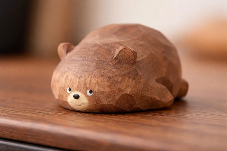 Figurine d'ours en bois sculptée à la main – Décoration minimaliste scandinave