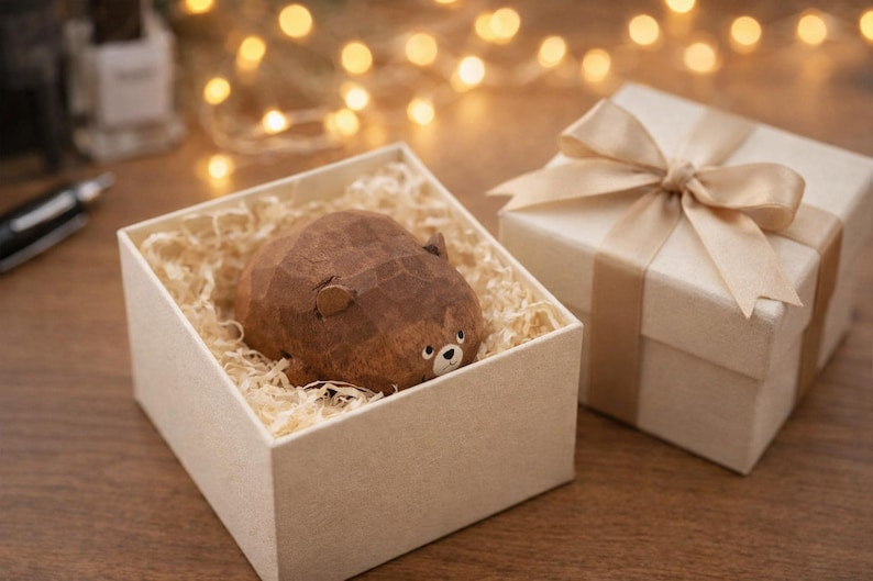 Figurine d'ours en bois sculptée à la main – Décoration minimaliste scandinave