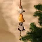Figurine Animaux Empilés en Bois avec Cloche - Ornement Chat et Carlin, Carillon Éolien Artisanal