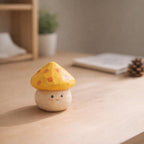 Figurine champignon en bois sculpté à la main | Décoration boisée | Mini ornement champignon vénéneux