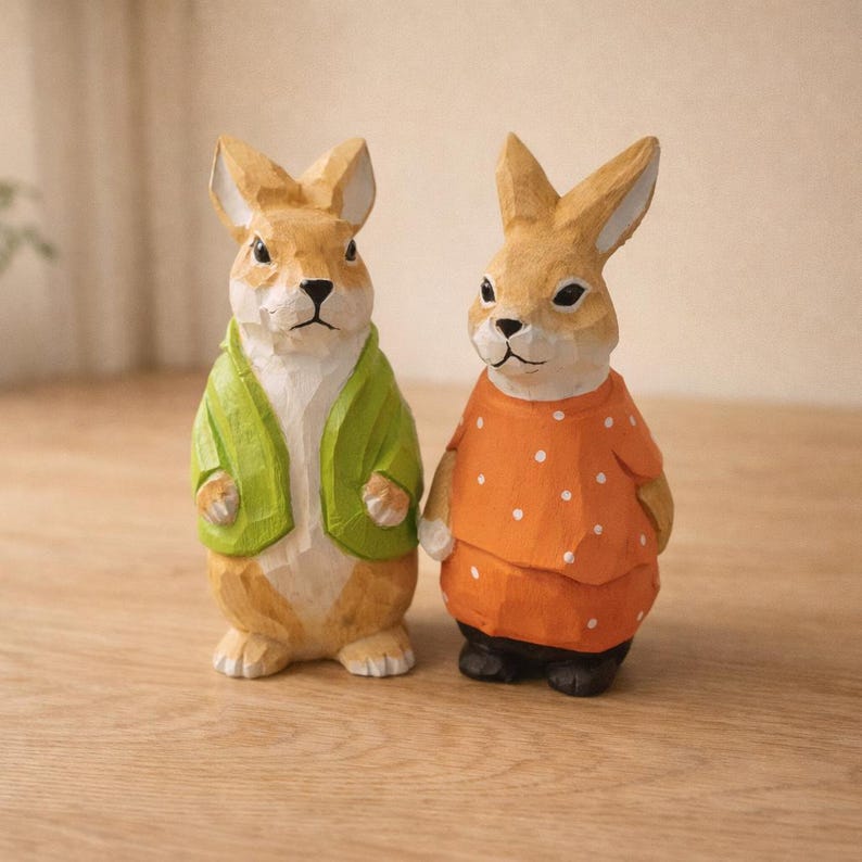 Couple de lapins en bois sculpté à la main, décoration de Pâques rustique, figurine de printemps
