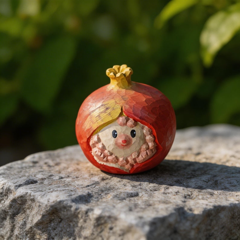 Figurine en bois de mouton grenade sculptée à la main, décoration animal fruit, 7 cm, ornement étagère style cottagecore