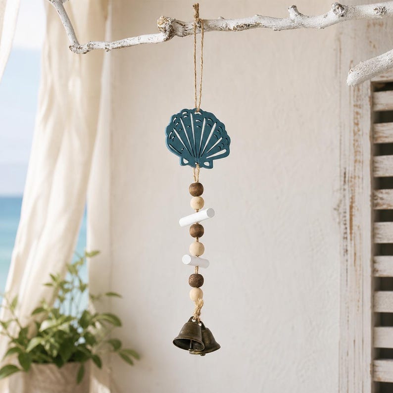Carillon éolien en bois méditerranéen avec étoile de mer et coquillages, décoration murale côtière, laiton antique, peint à la main