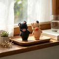 Cochon en bois sculpté à la main, ornement debout assis tacheté noir 8 cm