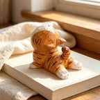 Figurine de chat yoga en bois massif sculptée à la main, décoration de bureau chaton tigré, cadeau pour amateur de yoga