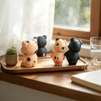 Cochon en bois sculpté à la main, ornement debout assis tacheté noir 8 cm