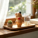 Cochon en bois sculpté à la main, ornement debout assis tacheté noir 8 cm